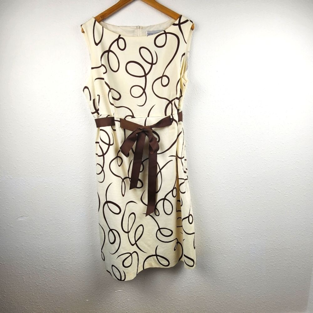 Elizabeth Howard Sleeveless Dress Sheath Ivory Brown Abstract Belt Plus Size 24